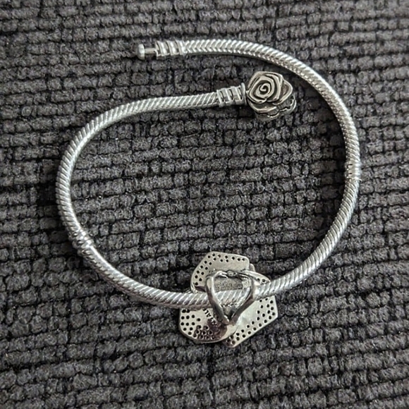 Pandora Rose In Bloom Oversized Charm -New w/Pandora Pouch - Picture 6 of 8